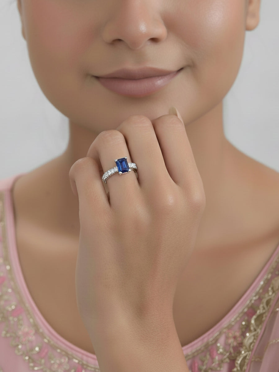 1.5 Carat Blue Sapphire Solitaire Ring in 925 Silver