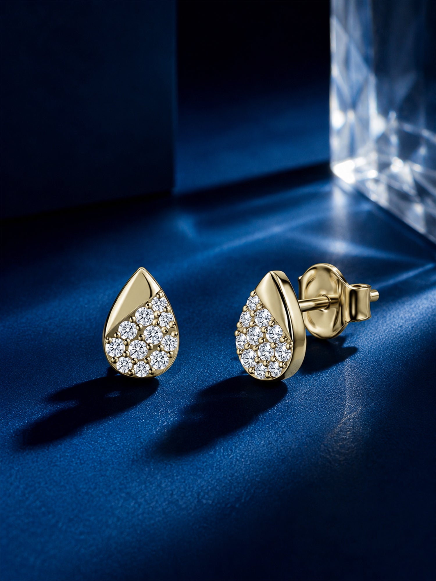 9K Yellow Gold Lab Grown Diamond Teardrop Stud Earrings