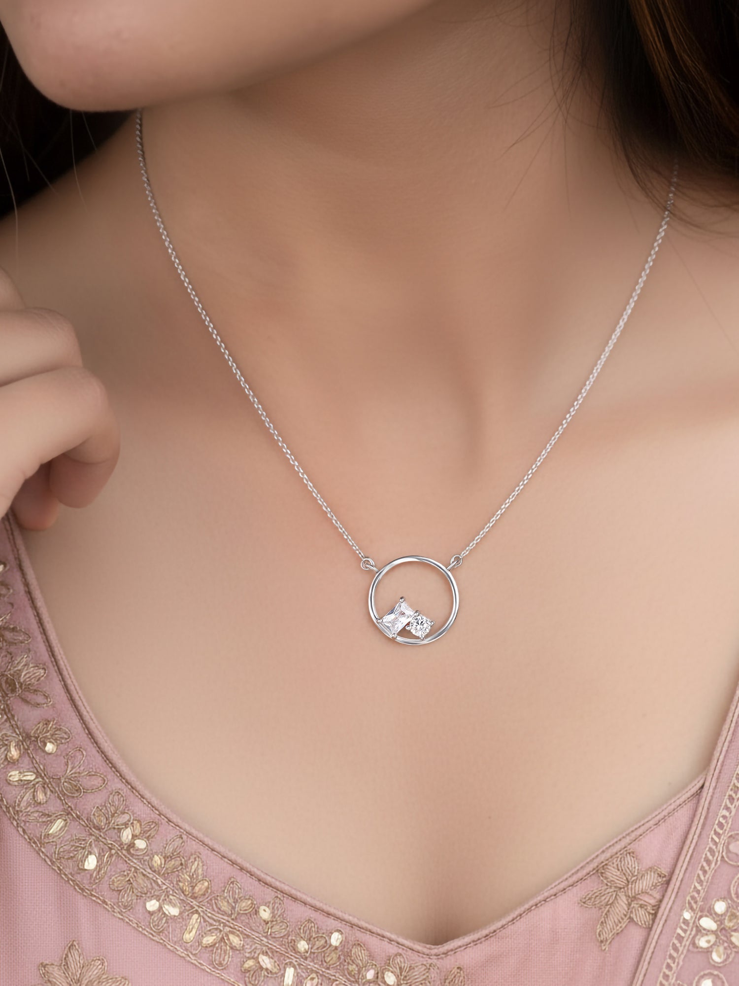 Toi Et Moi Circle Necklace