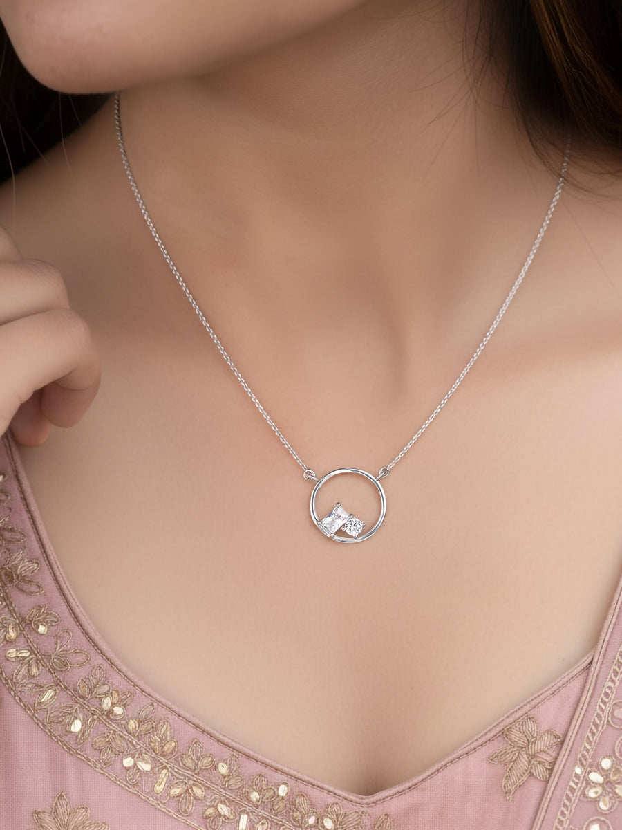 Toi Et Moi Circle Necklace