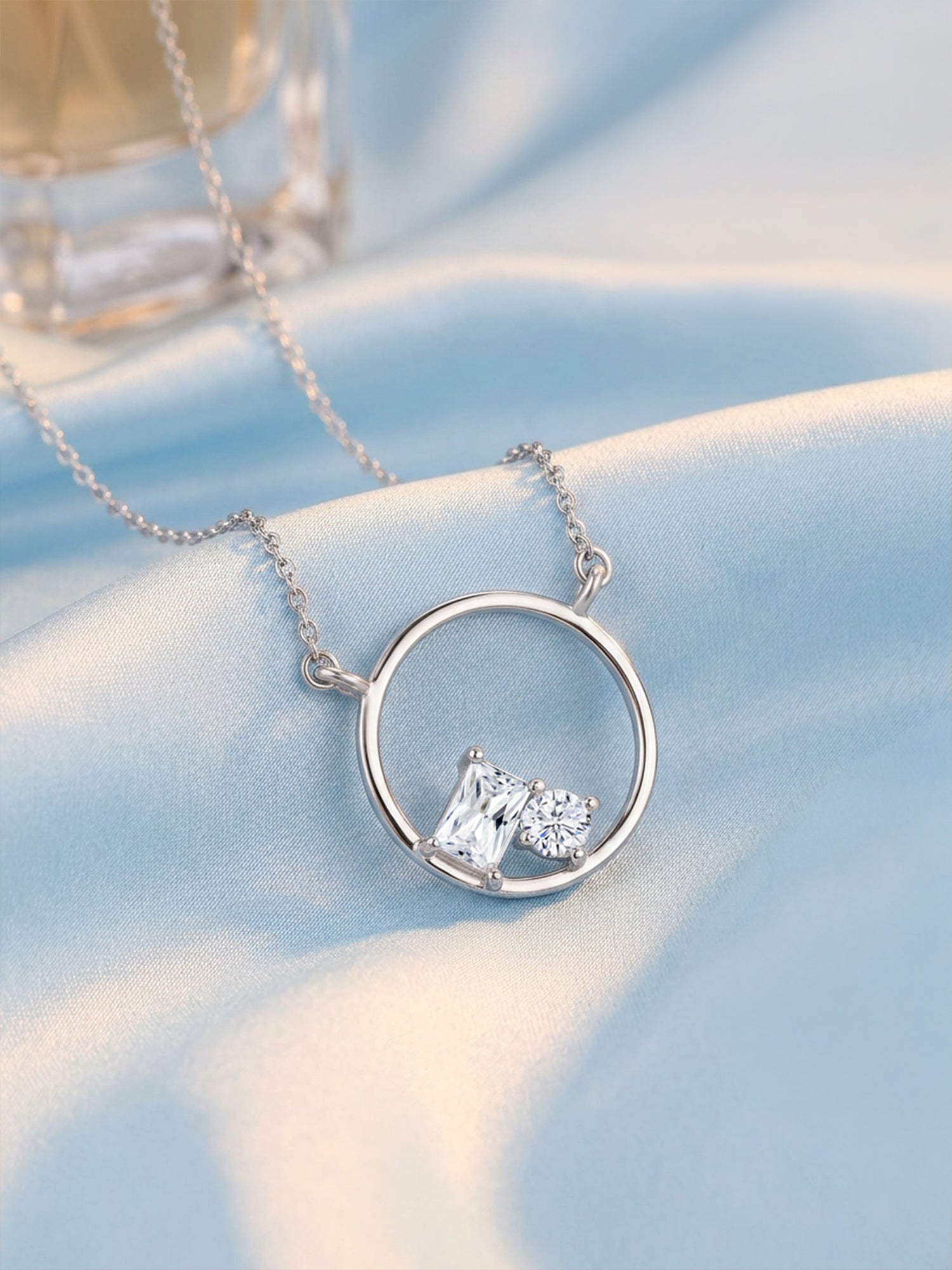Toi Et Moi Circle Necklace