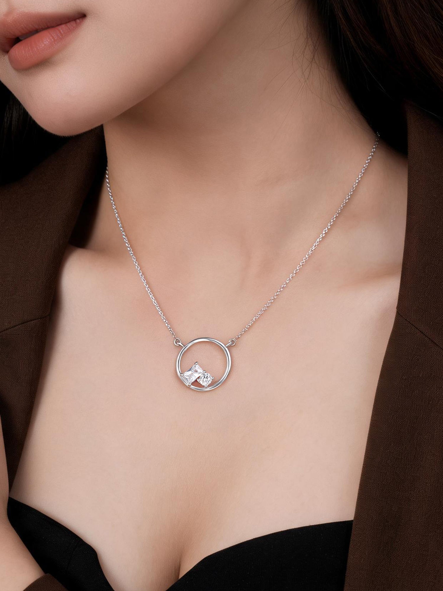 Toi Et Moi Circle Necklace