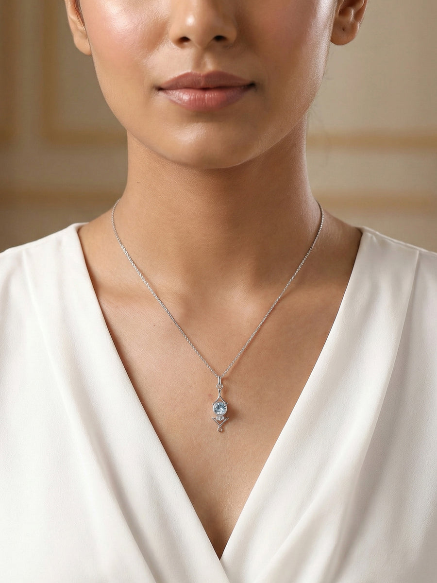 Regal Blue Aquamarine Necklace in Silver
