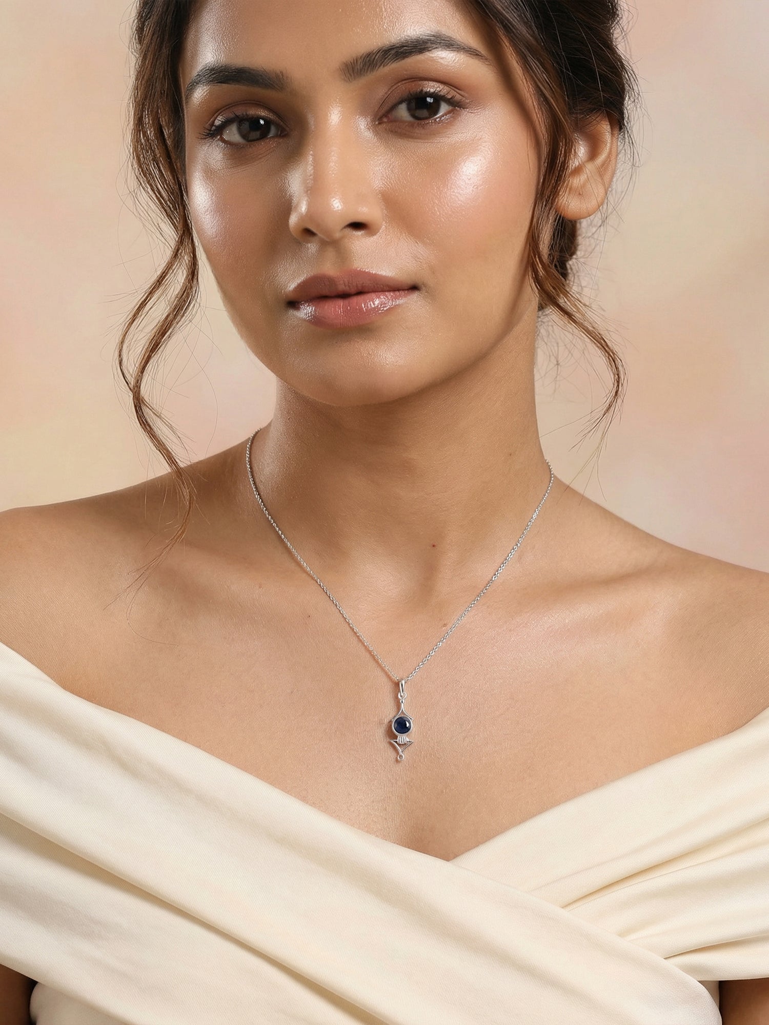 Regal Blue Sapphire Necklace in Silver