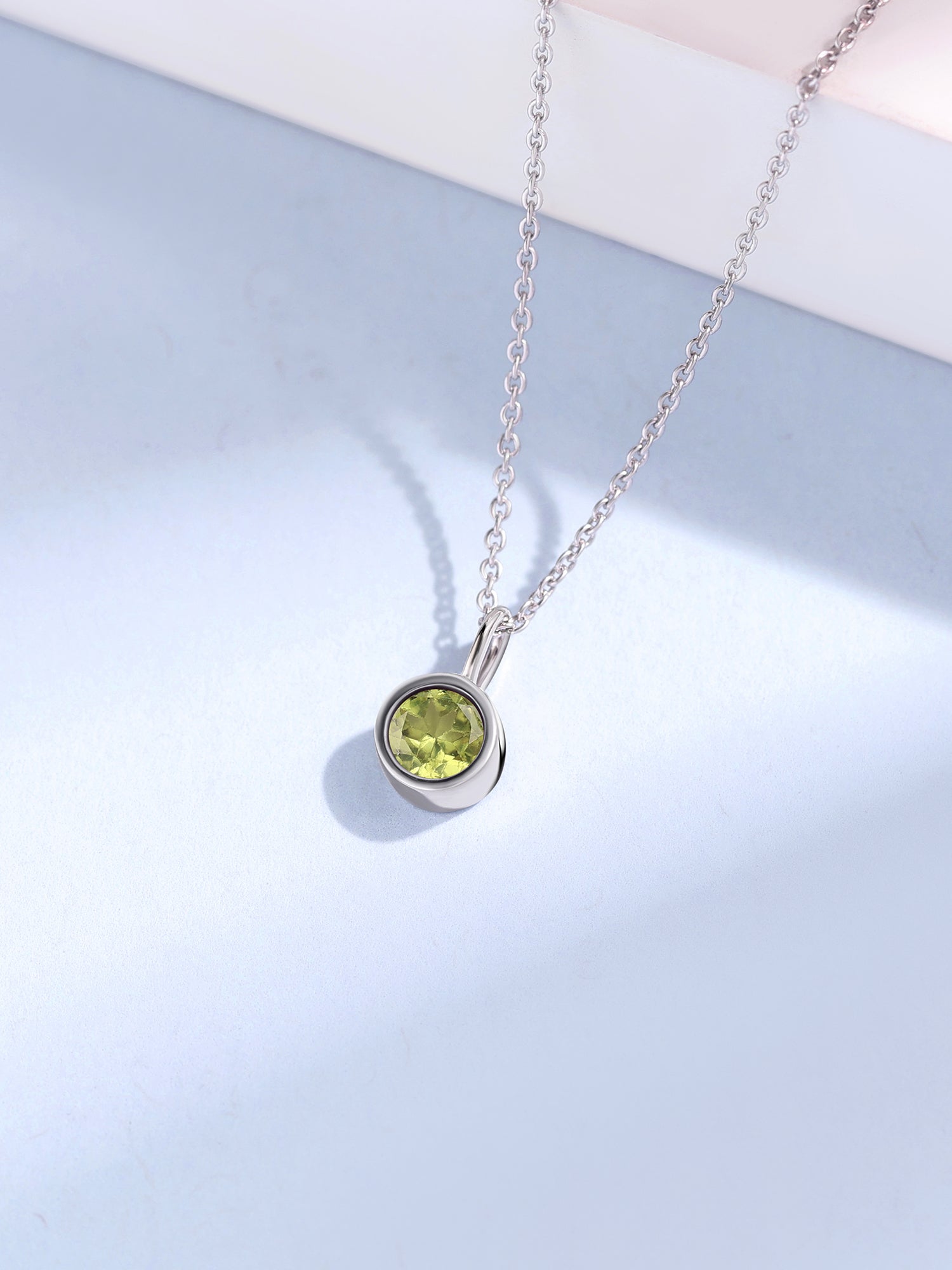 Peridot Round Solitaire Pendant with Chain