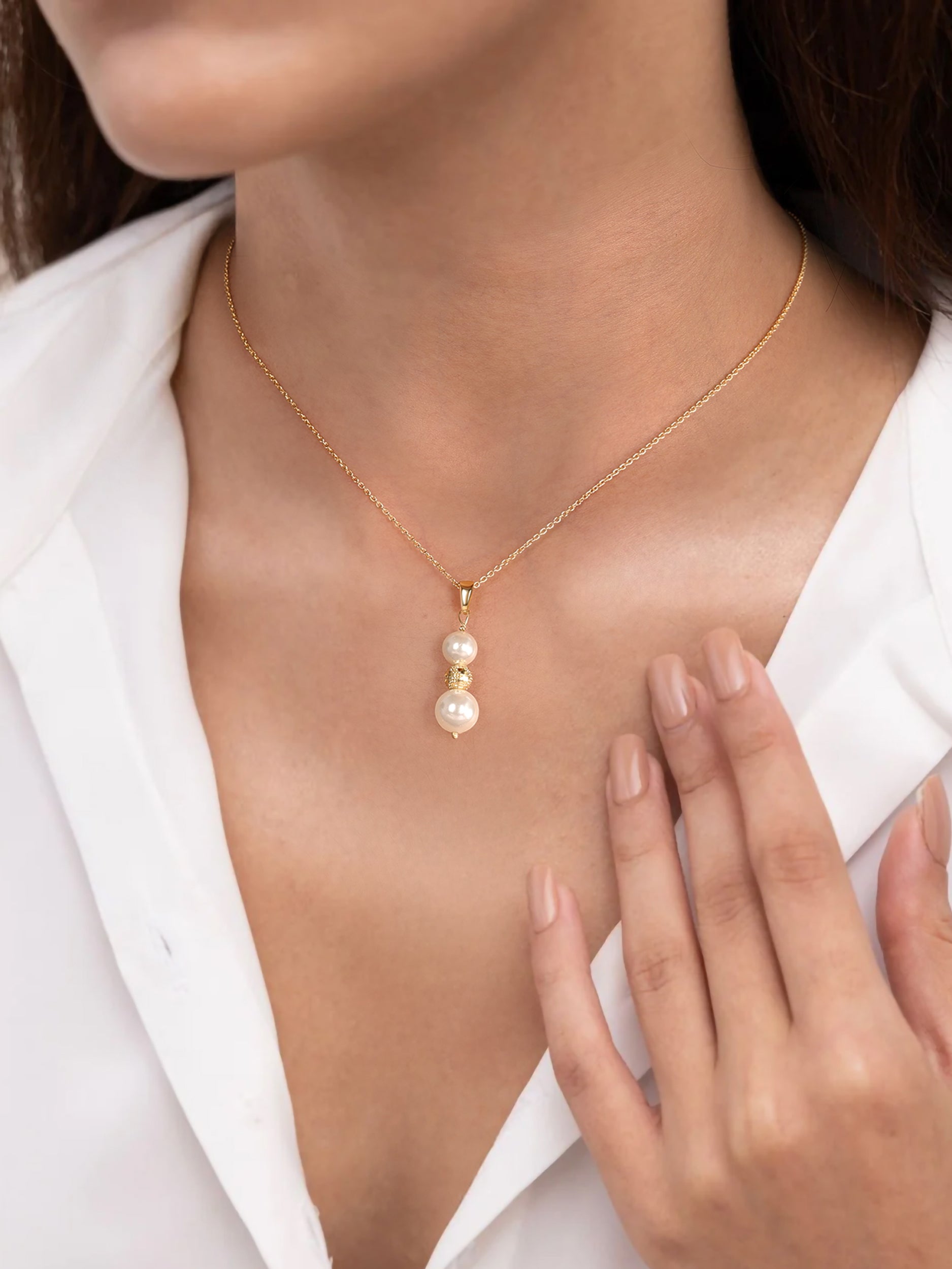 Shell Pearl Trilogy Pendant With Chain