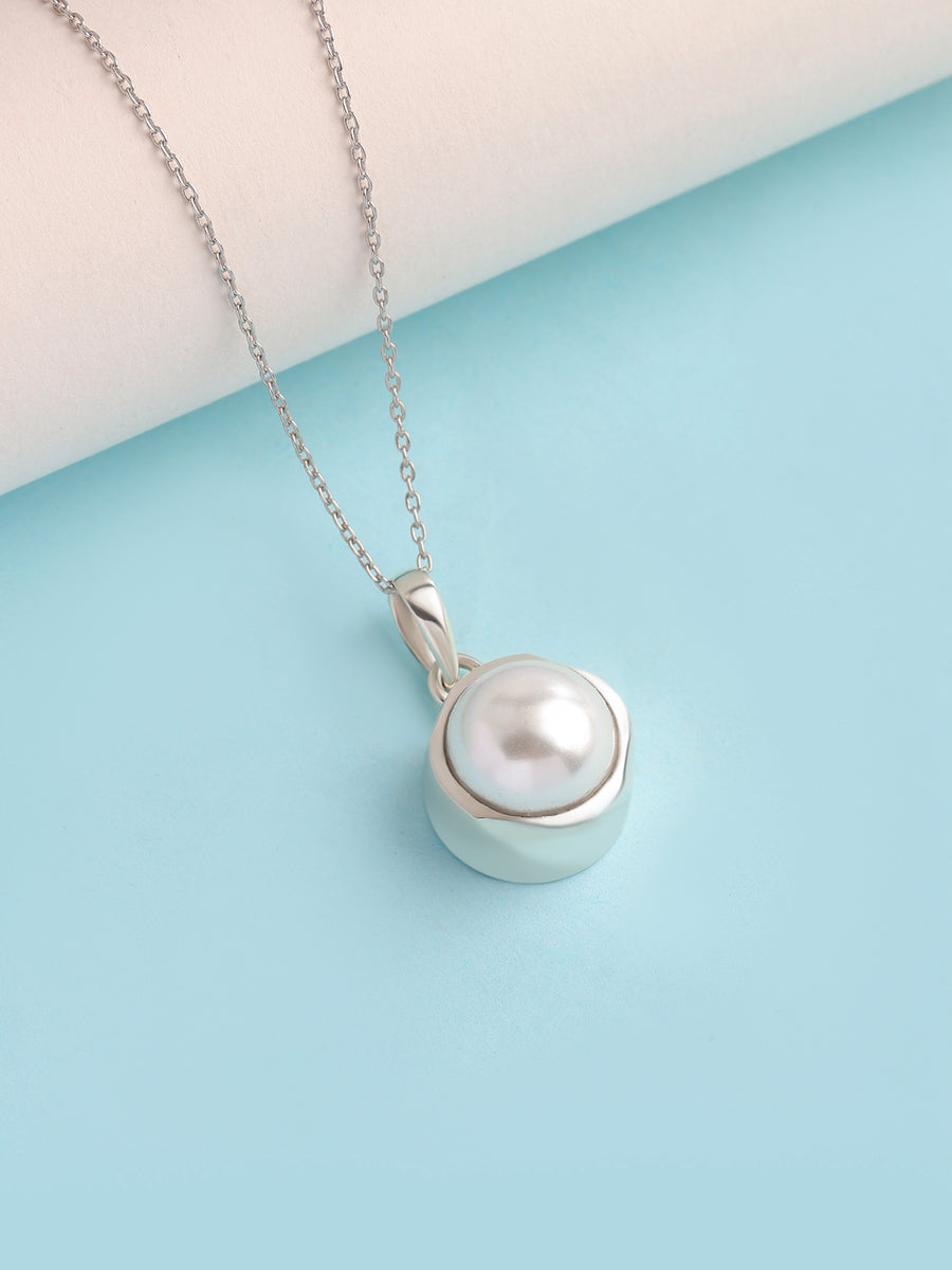 Shell Pearl Halo Silver Necklace