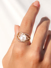 Pearl Gold Crossover Ring