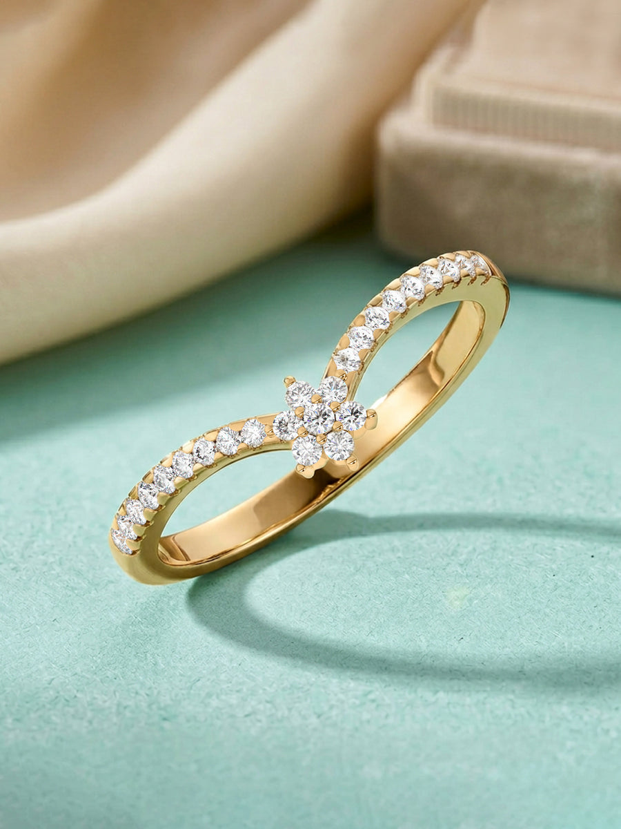Lab Grown Flower Diamond Ring In Gold