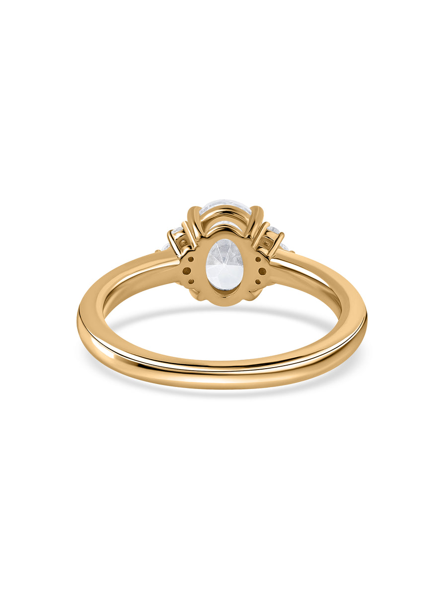Gwen Oval Lab Grown Diamond Solitaire Ring