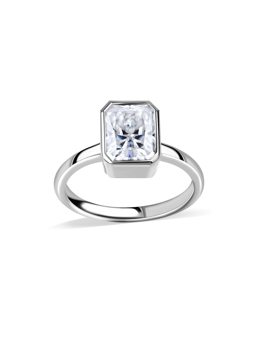 Timeless Grace Emerald-Cut Lab Grown Diamond Gold Ring