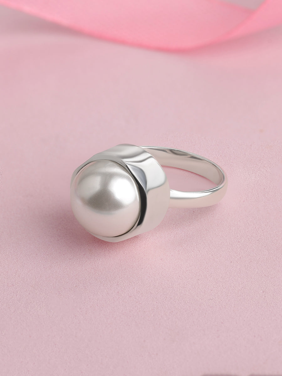 Modern Solitaire Pearl Silver Ring