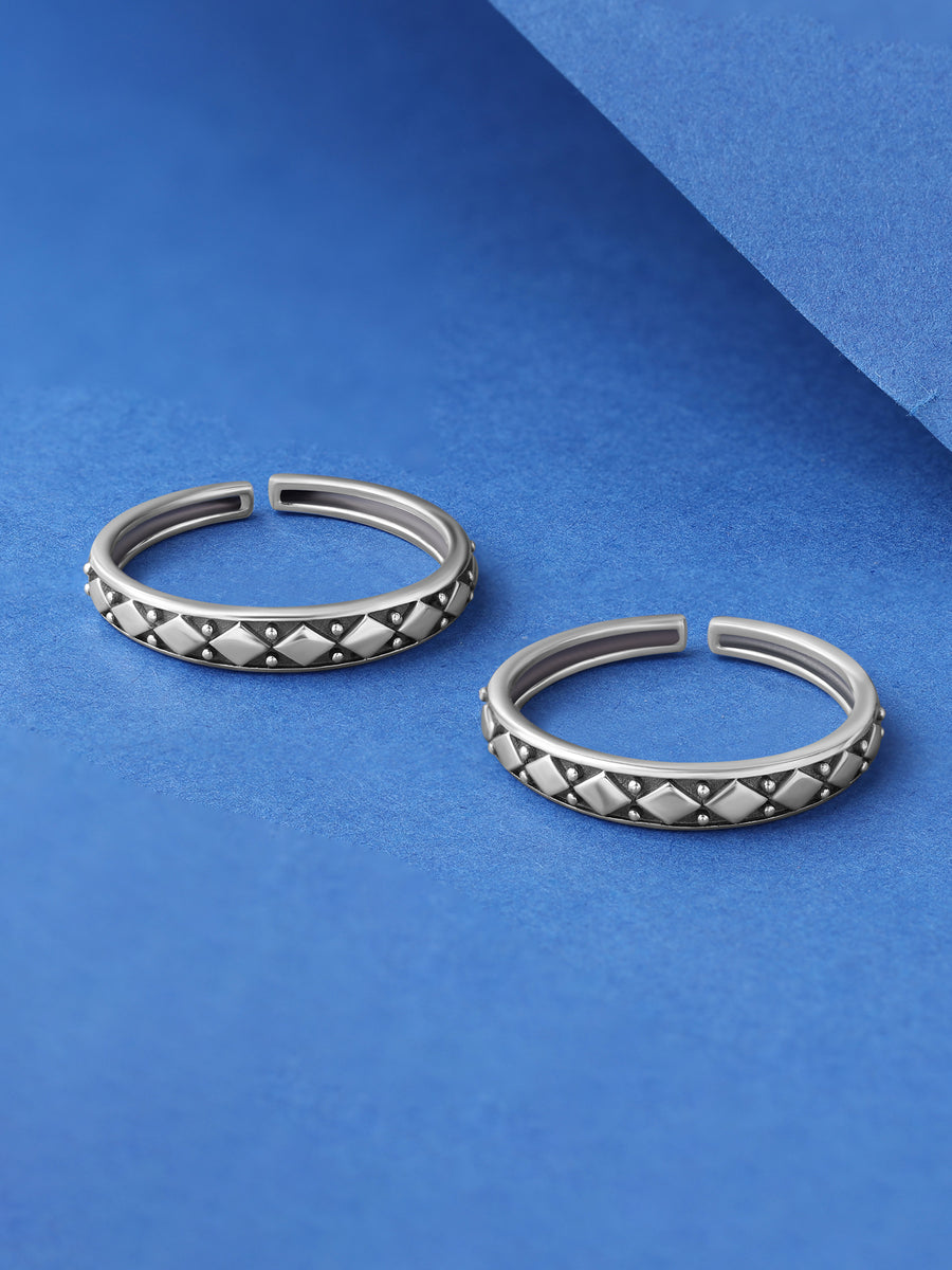 Classic Pattern Oxidised Silver Adjustable Toe Rings