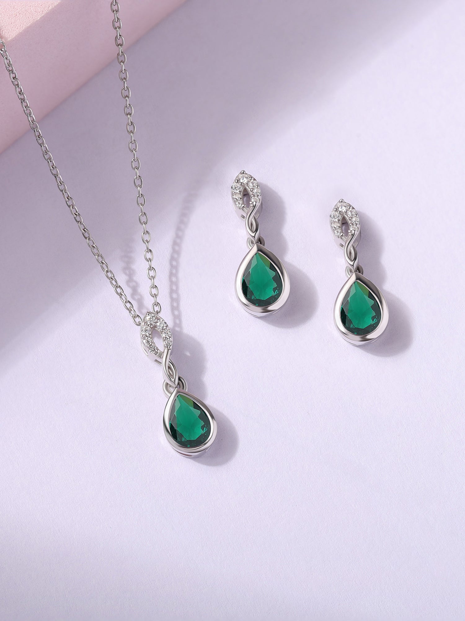 Emerald Drop Set For Women